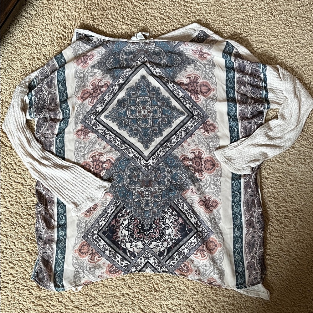 Blu PepperPatterned Long Sleeve Women's Top